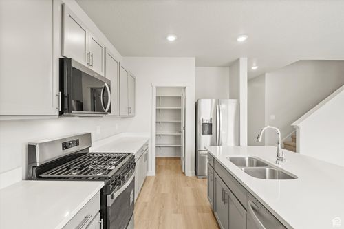 8-394 W 630 North St, Tooele, UT, 84074 | Card Image