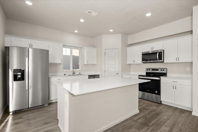 3690 S Keller Ln, House other with 5 bedrooms, 3 bathrooms and null parking in Spokane Valley WA | Image 10