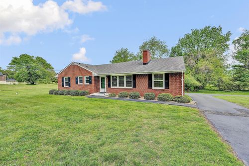 6915 Tinkerdale Rd, Roanoke, VA, 24019-1530 | Card Image