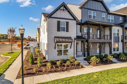 618 Granbury Pvt Dr, Hendersonville, TN, 37075-2780 | Card Image