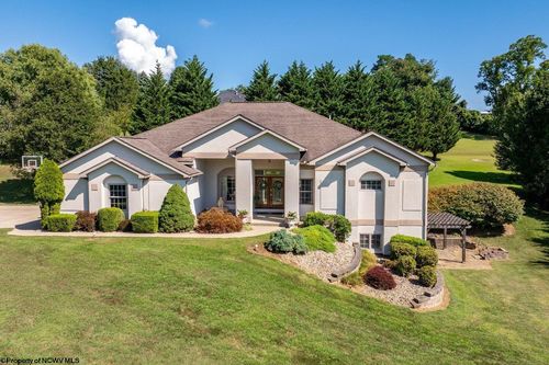 7 Zara Dr, Morgantown, WV, 26508-3200 | Card Image