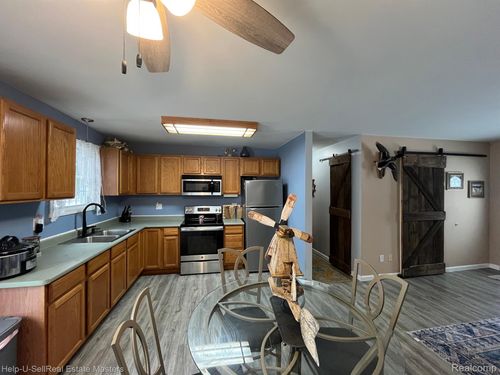 8036 Arendt Rd, Melvin, MI, 48454-9723 | Card Image