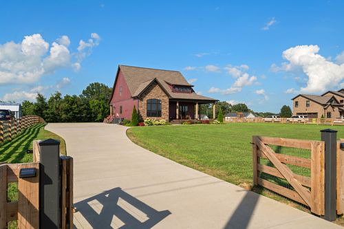 8936 Cedar Grove Rd, Cross Plains, TN, 37049-5112 | Card Image