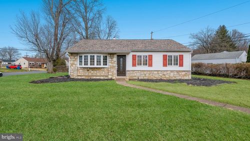 431 Marion Ave, AMBLER, PA, 19002-3432 | Card Image