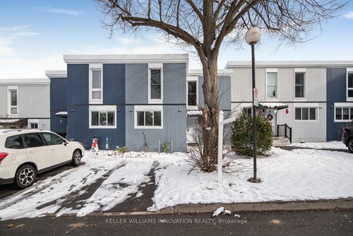 9a-25 Britten Close, Hamilton, ON, L9C4J8 | Card Image