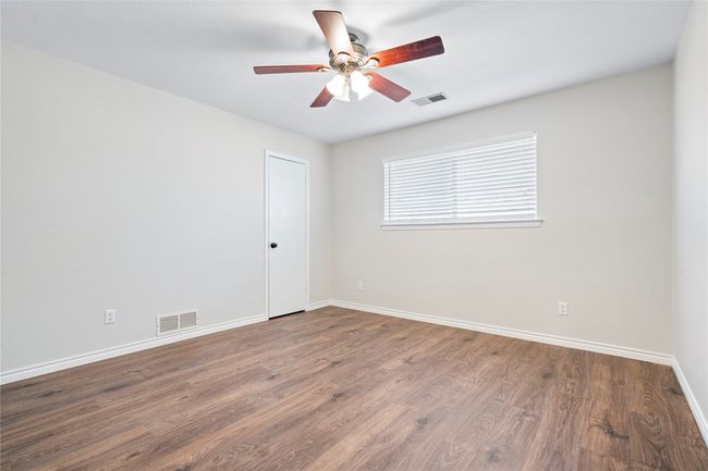 6910 Flintcove Dr, House other with 4 bedrooms, 3 bathrooms and null parking in Dallas TX | Image 27