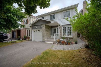 738 Briar Cres, House other with 4 bedrooms, 4 bathrooms and 3 parking in Milton ON | Image 3