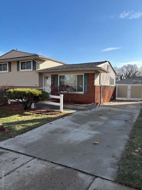 674 Langley Blvd, Clawson, MI, 48017-1336 | Card Image