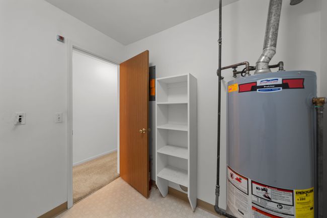 42565 Lilley Pointe Dr, Condo with 2 bedrooms, 2 bathrooms and null parking in Canton MI | Image 16