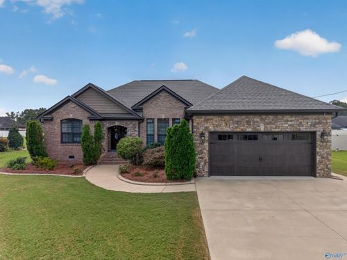 240 Creekside Cir, GADSDEN, AL, 35901-9117 | Card Image