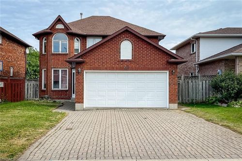 126 Fairington Cres, Hamilton, ON, L8E3N4 | Card Image