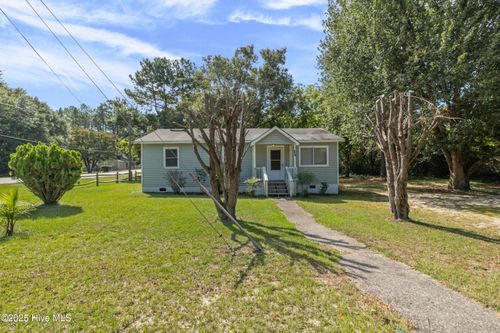 104 James St, Aberdeen, NC, 28315-3814 | Card Image
