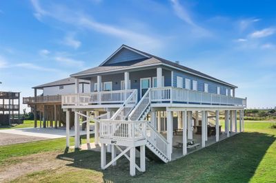 847 S Tinkle Lane, House other with 4 bedrooms, 2 bathrooms and null parking in Crystal Beach TX | Image 3