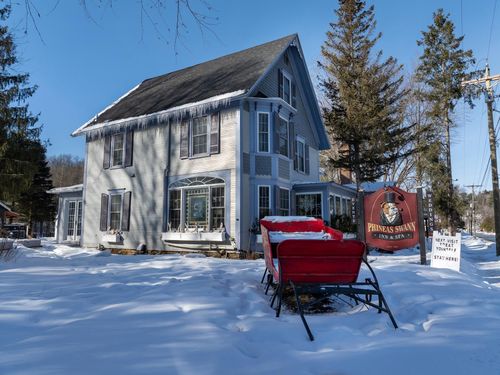 195 Main St, Montgomry Ctr, VT, 05471-7105 | Card Image