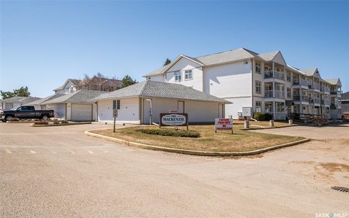 111-305 34th St W, Prince Albert, SK, S6V8B8 | Card Image