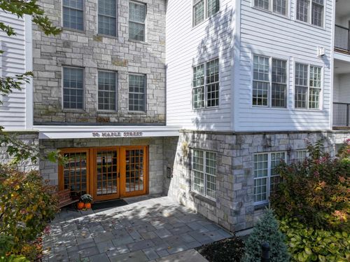 unit-205-70 Maple St, Middlebury, VT, 05753-1242 | Card Image