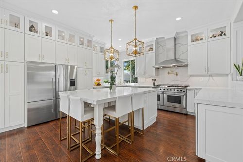 6 Coffeeberry Ct, Trabuco Canyon, CA, 92679-4945 | Card Image