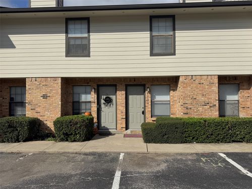 1131 Dallas Dr, Denton, TX, 76205-5109 | Card Image