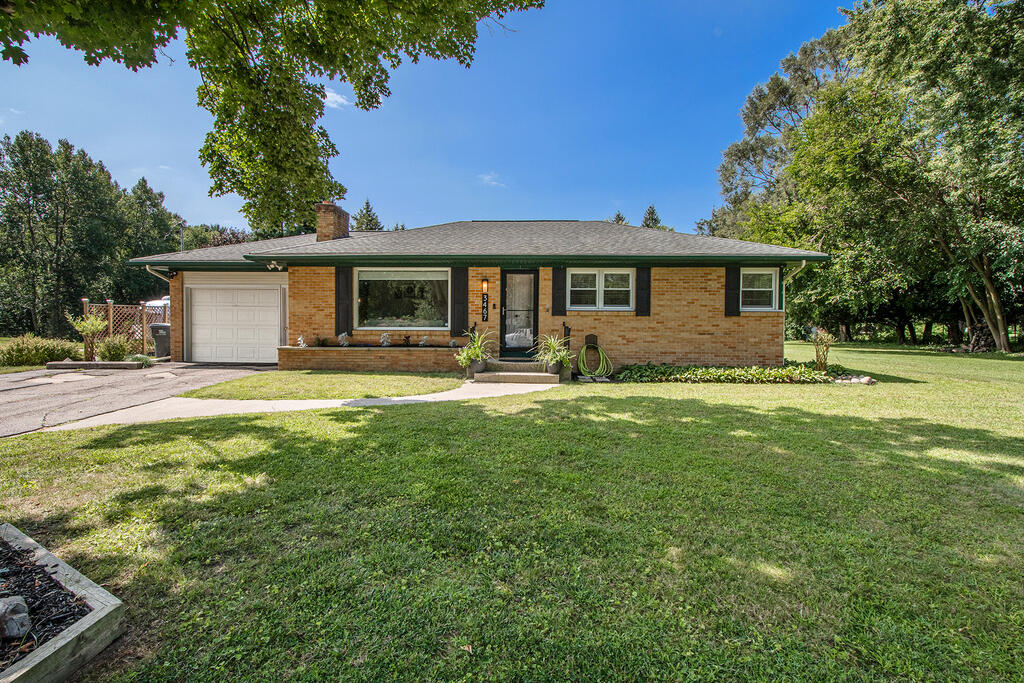 Goodwood Dr, Grand Rapids, MI 49546