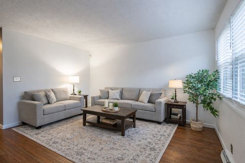 1607 Hovey Ave, Normal, IL, 61761-3352 | Card Image