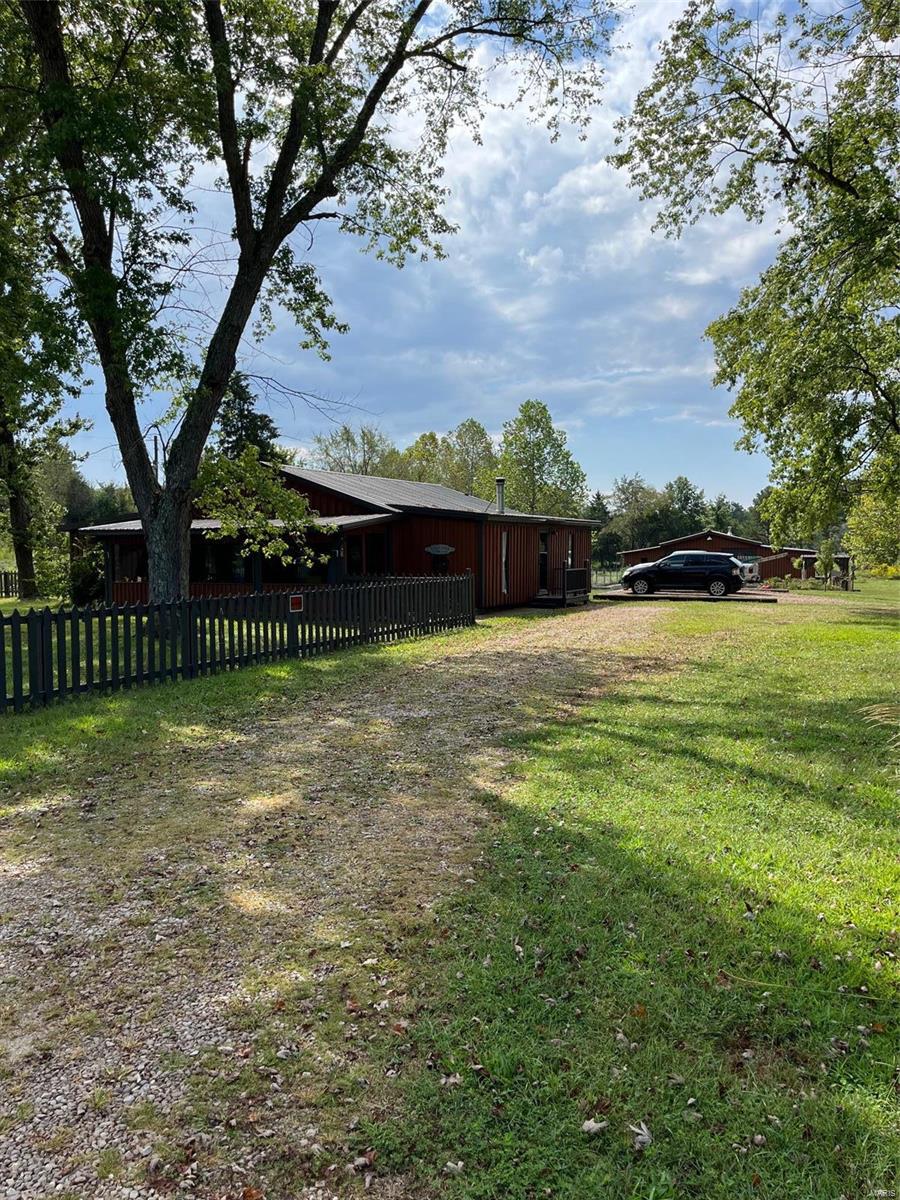 Wayne Route B , Piedmont, MO 63957