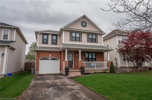 24 Lovell Cres, Brantford, ON, N3T6P3 | Card Image