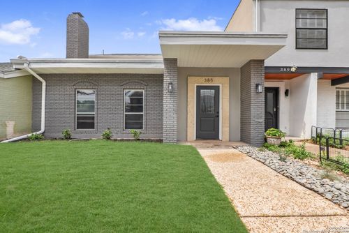 385 Fenwick Dr, Windcrest, TX, 78239-2420 | Card Image