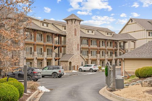 201-53 Royal Vista Dr, Branson, MO, 65616-6235 | Card Image