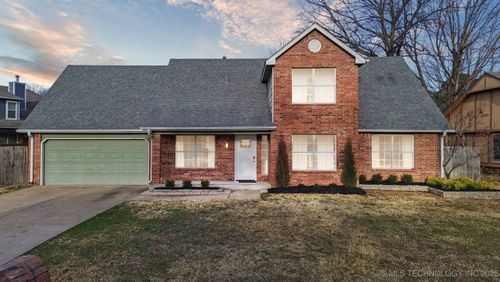 951 Seminole St, Tulsa, OK, 74127-2728 | Card Image