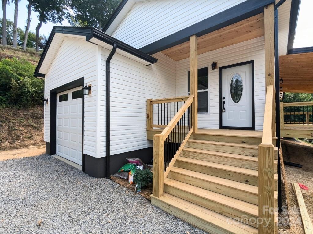 Blake Dr, Canton, NC 28716