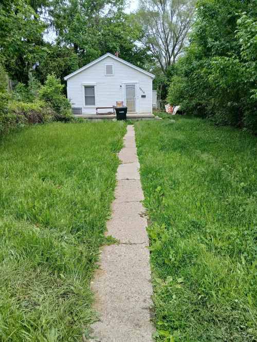 9656 Sorrento Street, Detroit, MI, 48227 | Card Image