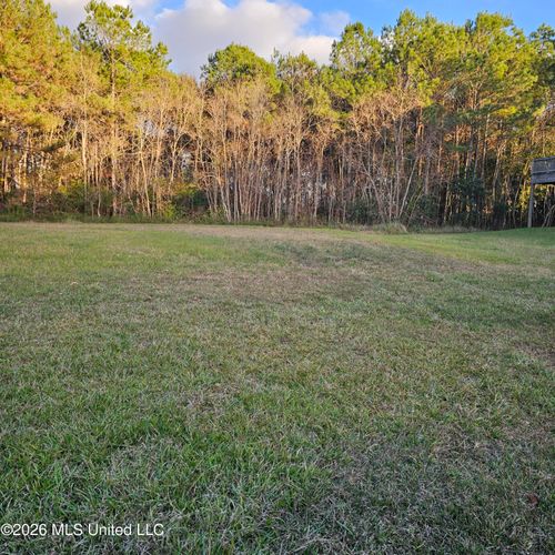 6010 Crescent Shore Dr, Biloxi, MS, 39532-7005 | Card Image