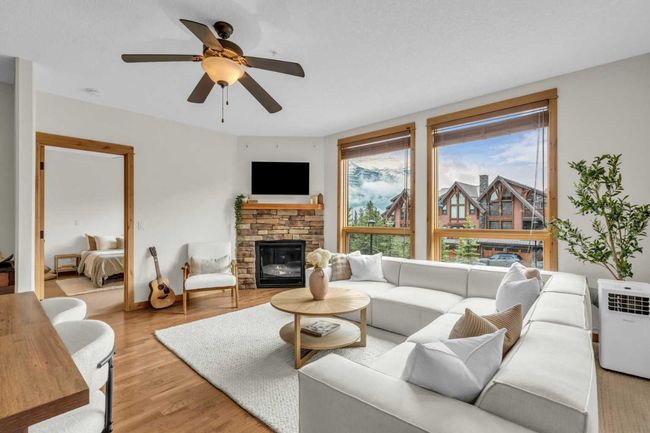 201 - 2100B Stewart Creek Dr, Condo with 2 bedrooms, 3 bathrooms and 1 parking in Canmore AB | Image 5