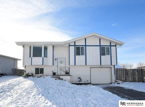 5231 W Songbird Cir, Lincoln, NE, 68528-2156 | Card Image