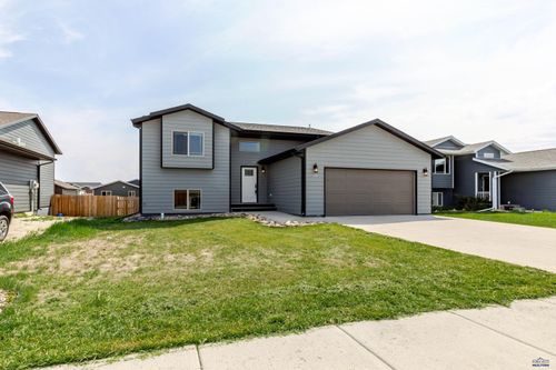 628 Boswell Blvd, Box Elder, SD, 57719-2221 | Card Image