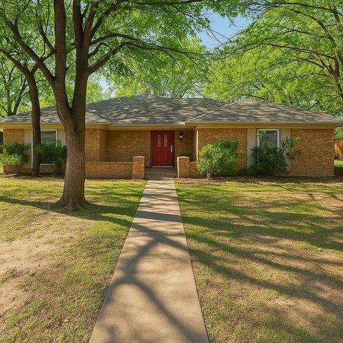 9 Fair Oaks St, Mineral Wells, TX, 76067-5053 | Card Image