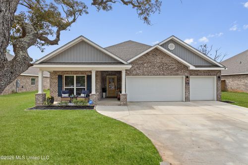 5297 South St, Ocean Springs, MS, 39564-9255 | Card Image