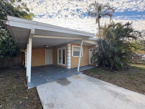 6804 S Wall St, TAMPA, FL, 33616-2527 | Card Image