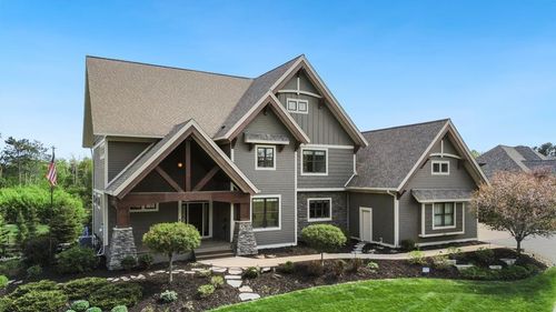 11647 58th St N, Lake Elmo, MN, 55042-6108 | Card Image
