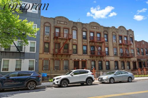 1018 New York Ave, Brooklyn, NY, 11203-3829 | Card Image