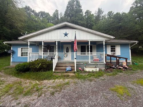 9777 Meathouse Fork Rd, Salem, WV, 26426-5553 | Card Image