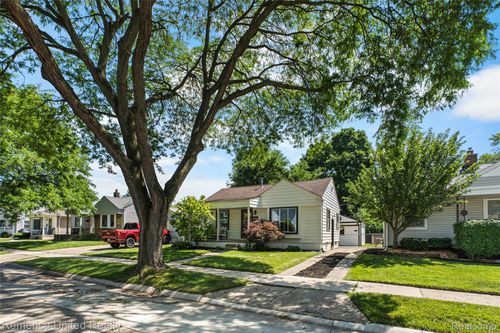 717 S Edgeworth Ave, Royal Oak, MI, 48067-4061 | Card Image