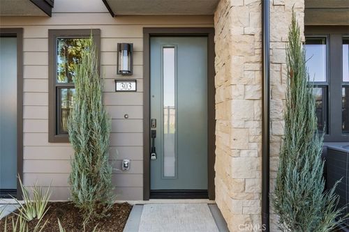 unit-303-109 S Laxore St, Anaheim, CA, 92804-1922 | Card Image