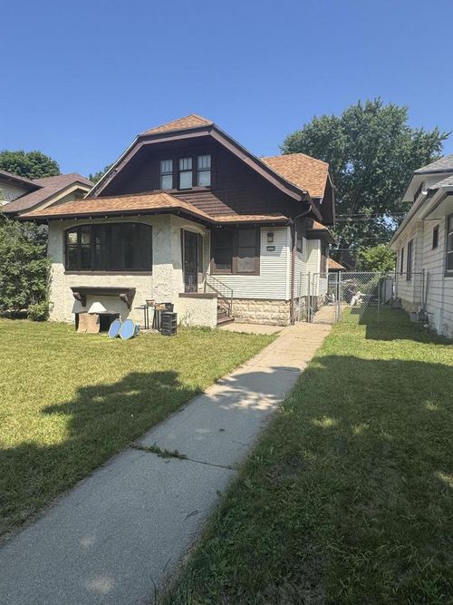 2408 N 47th Street, Milwaukee, WI, 53210 | Card Image