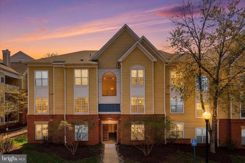 apt-201-12907 Alton Sq, HERNDON, VA, 20170-5833 | Card Image