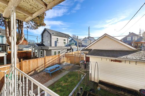 1336 E 11th Ave, Vancouver, BC, V5N1Y5 | Card Image