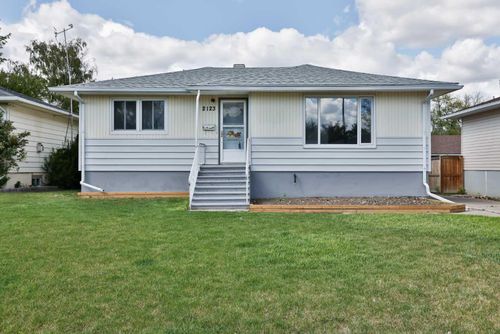 2123 9a Avenue S, Lethbridge, AB, T1J1X9 | Card Image