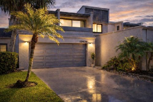 13629 Twin Lakes Ln, Tampa, FL, 33618-8421 | Card Image