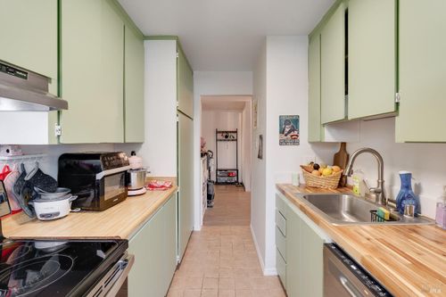 apt-d-2100 Laguna Cir, Concord, CA, 94520-2933 | Card Image