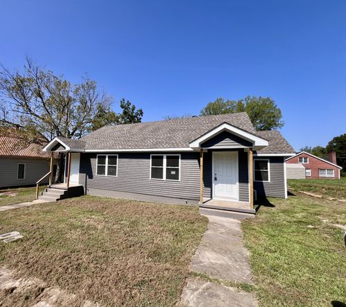 2-119 Maple Ave, Camden, TN, 38320-2044 | Card Image